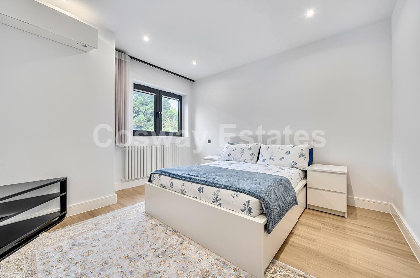 Reddings Close, Mill Hill, NW7, London